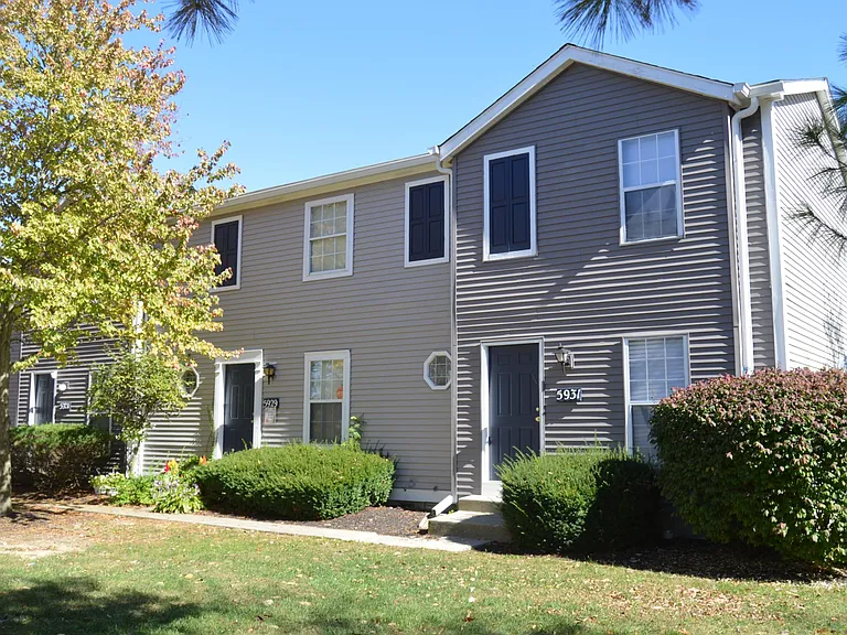 Woodridge Apartments — Photo 9