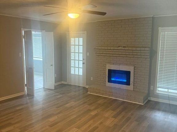 5th image of 5504 Elmhurst Ave