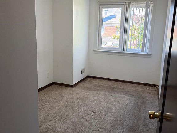 4th image of 17515 74th Ave #2