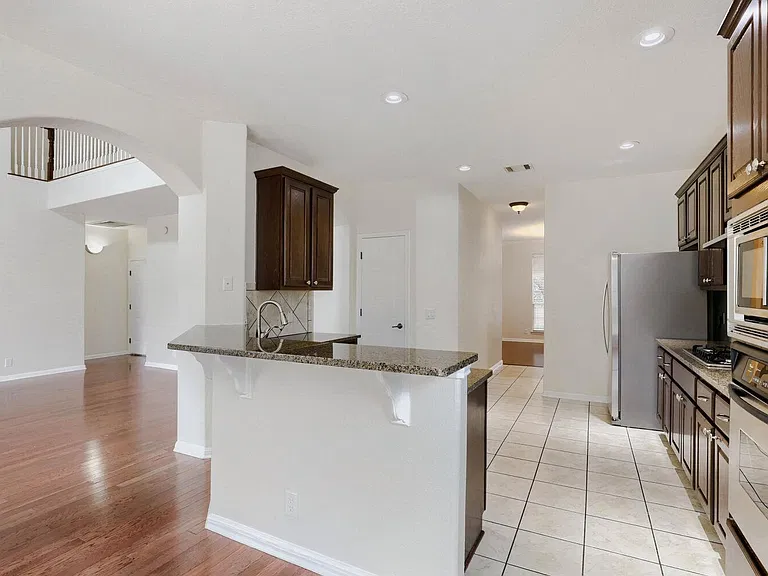 3817 Links Ln — Photo 9