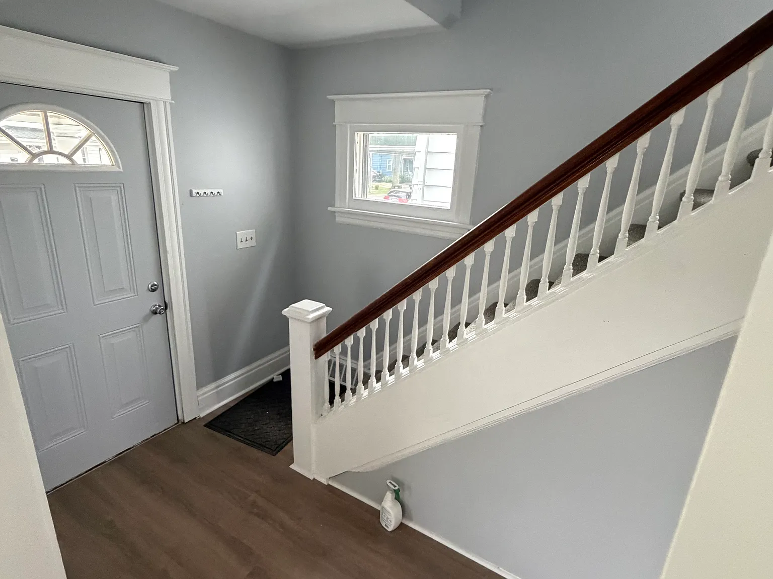 3 bed, 1.5 bath, 1190 sqft, $1,600 — Photo 2