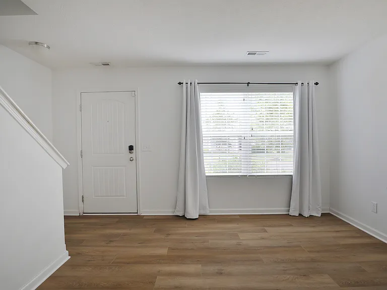 1413 Bloomington Blvd — Photo 4