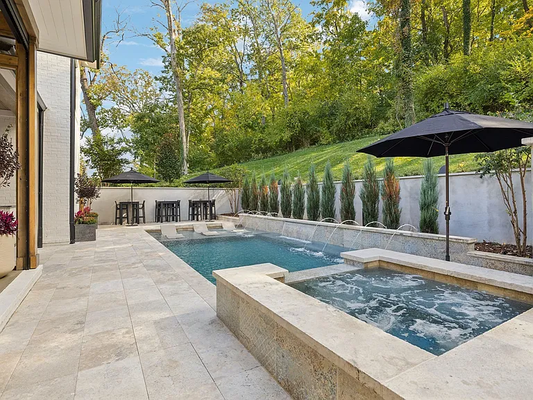 1323 Harding Pl — Photo 76