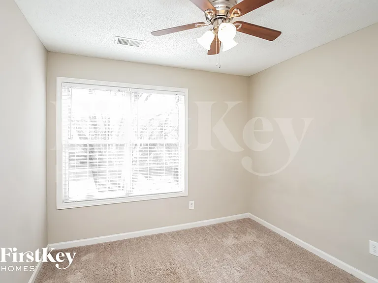 2701 Chadwick Ln NW — Photo 7