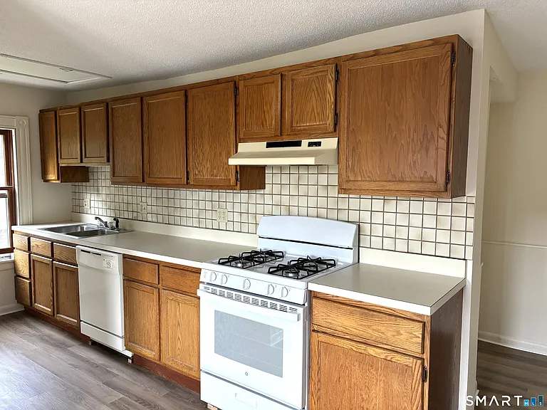 1310 Stanley St #3 — Photo 3
