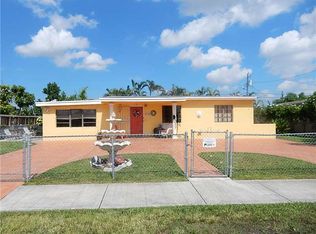 9325 SW 41st Ter, Miami, FL 33165