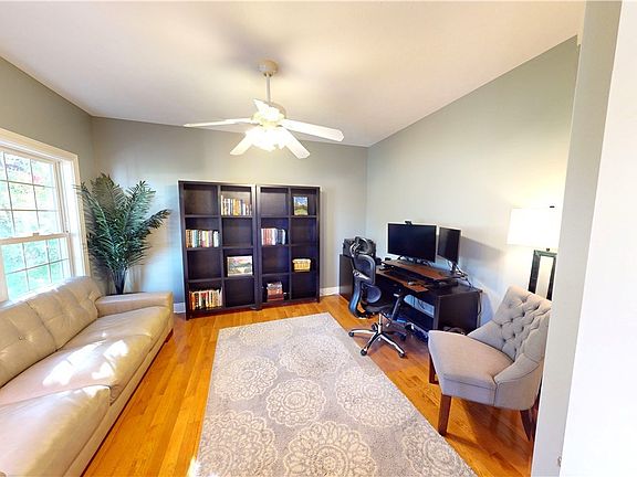 3rd image of 2412 Pine Valley Dr