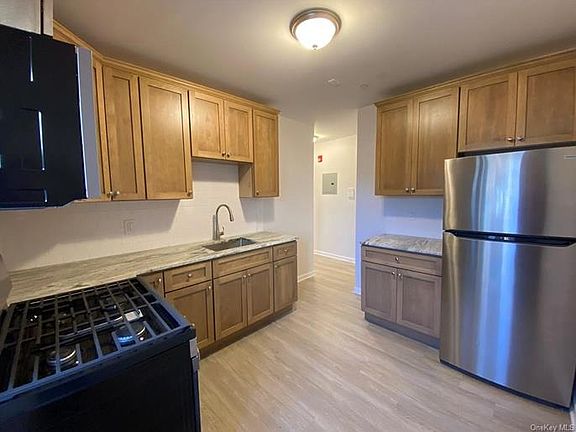 3rd image of 120 E Central Ave APT Cn