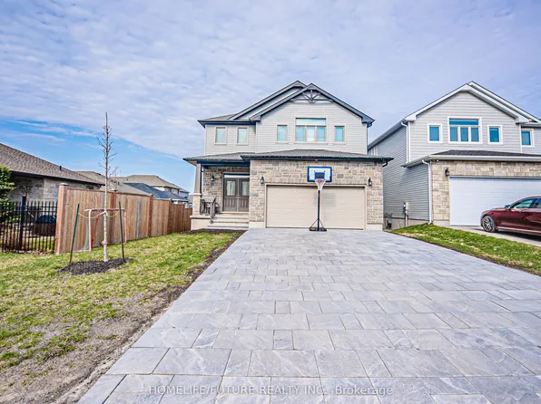 1701 Executive Ave, Kingston, ON K7P 0L9