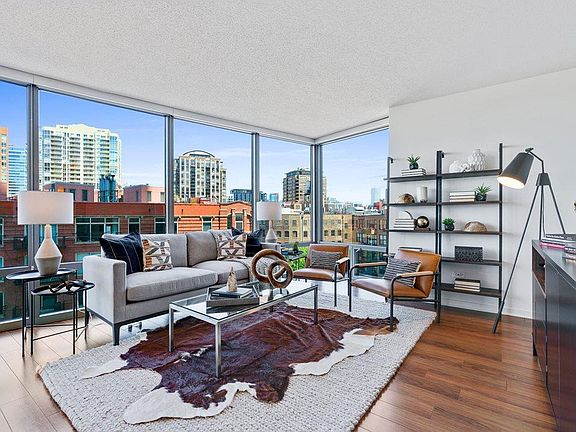 3rd image of 530 N Kingsbury St #1401