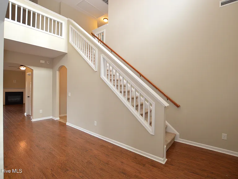 115 Pamlico Dr — Photo 4