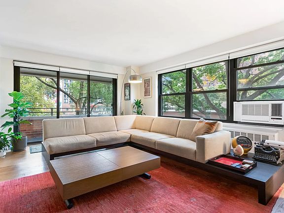 2nd image of 387 Grand St APT K203