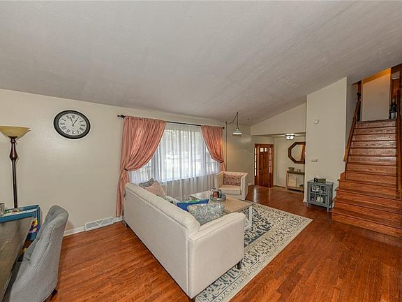 4th image of 2766 Dal Dr