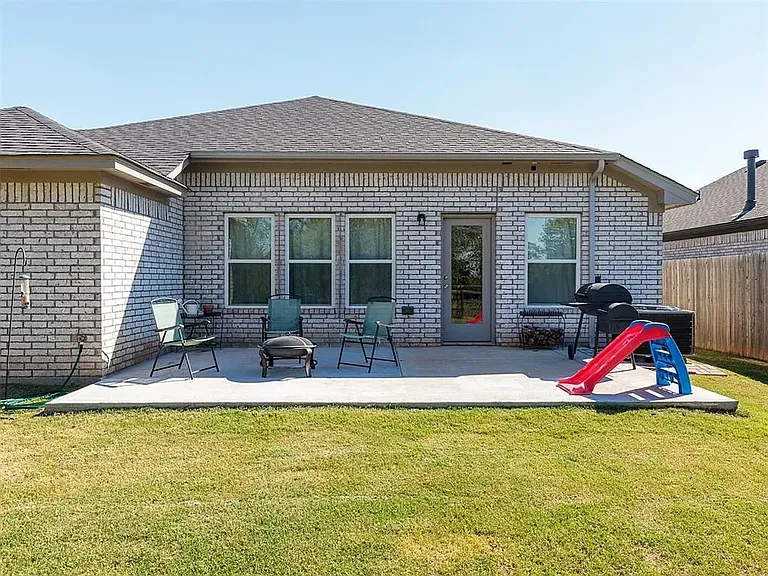 11309 NW 133rd St — Photo 24