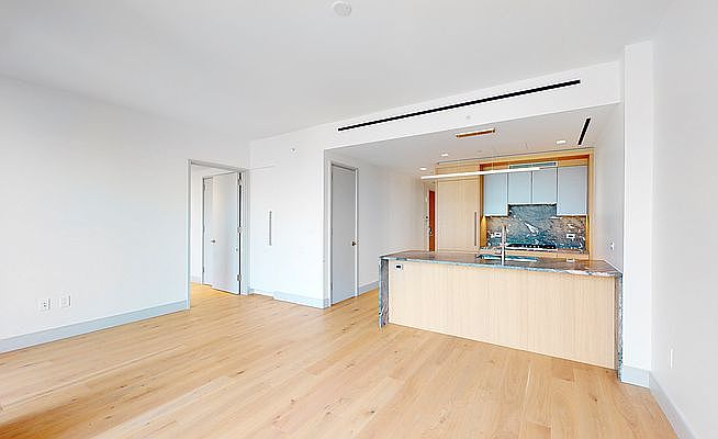 1st image of 101 W 14th St #9C