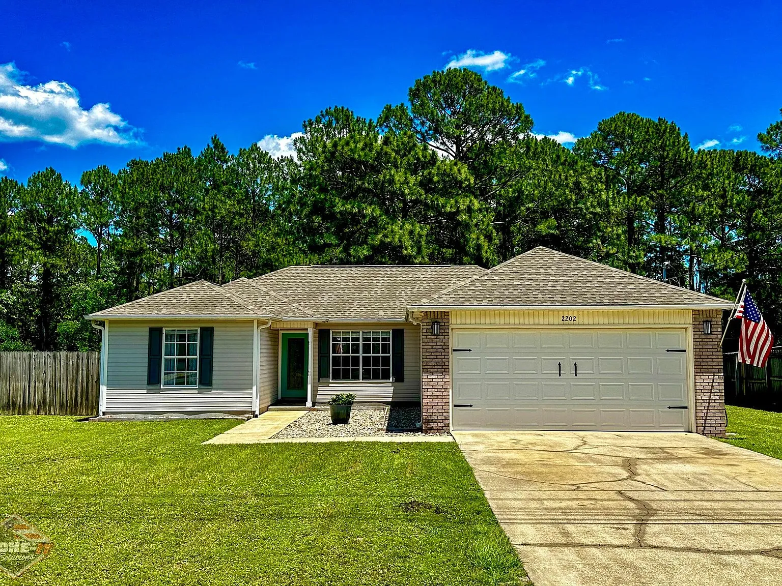 3 bed, 2.0 bath, 1326 sqft, $2,195 — Photo 1