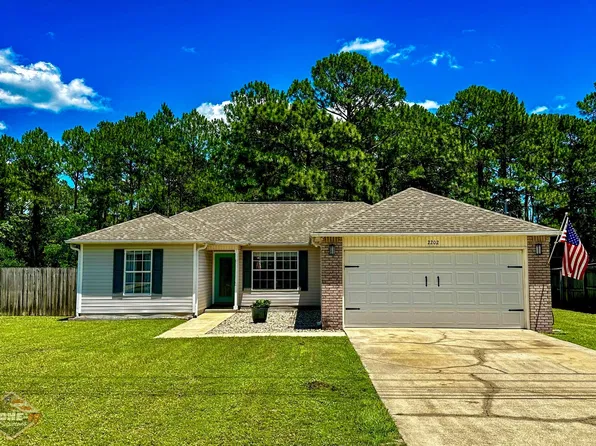 2202 Whispering Pines Blvd, Navarre, FL 32566