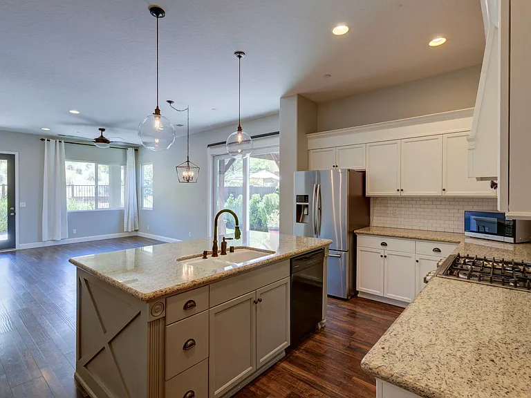 21230 Tramonto Ln — Photo 3