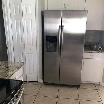 2809 Berkshire Cir — Photo 14