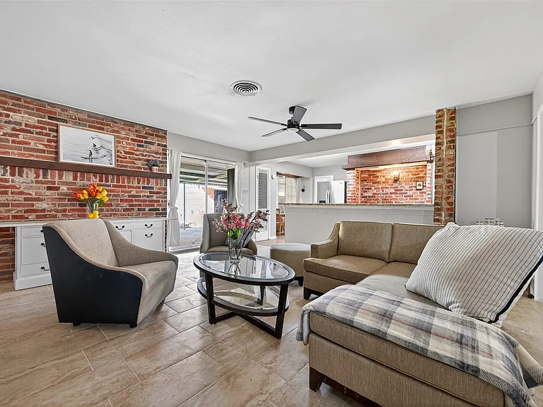 9310 Cliffwood Dr — Photo 14