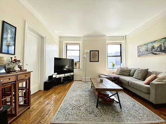 Rented by Compass | media 8