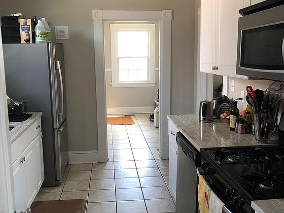 3rd image of 4424 Fitzhugh Ave