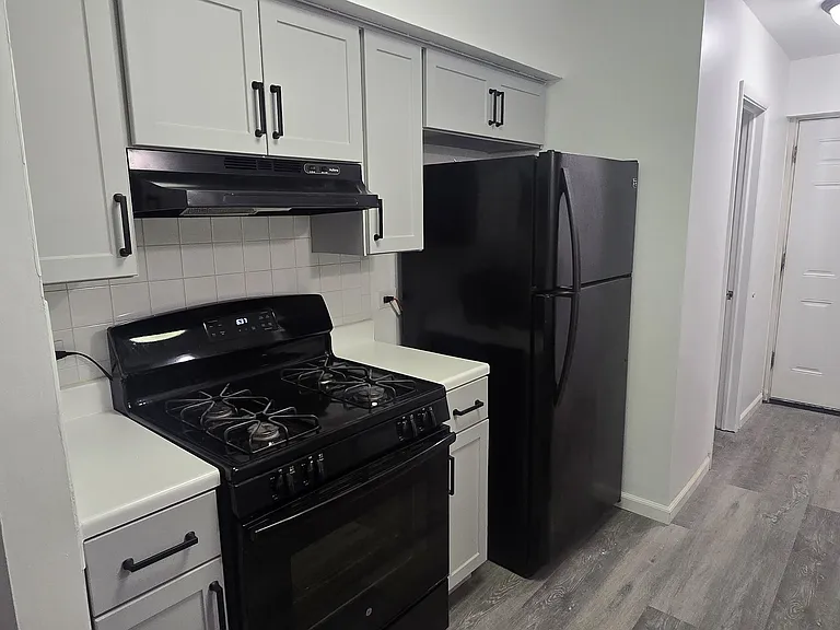 325 Bayview Point — Photo 8