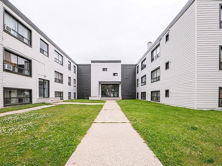 352 Patricia Ave — Photo 8