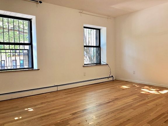 2nd image of 553 Manhattan Ave #2