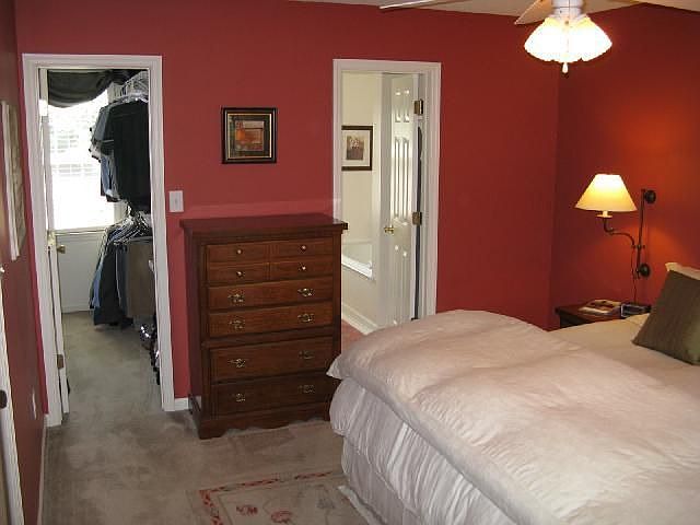 Cozy master with walk in closet