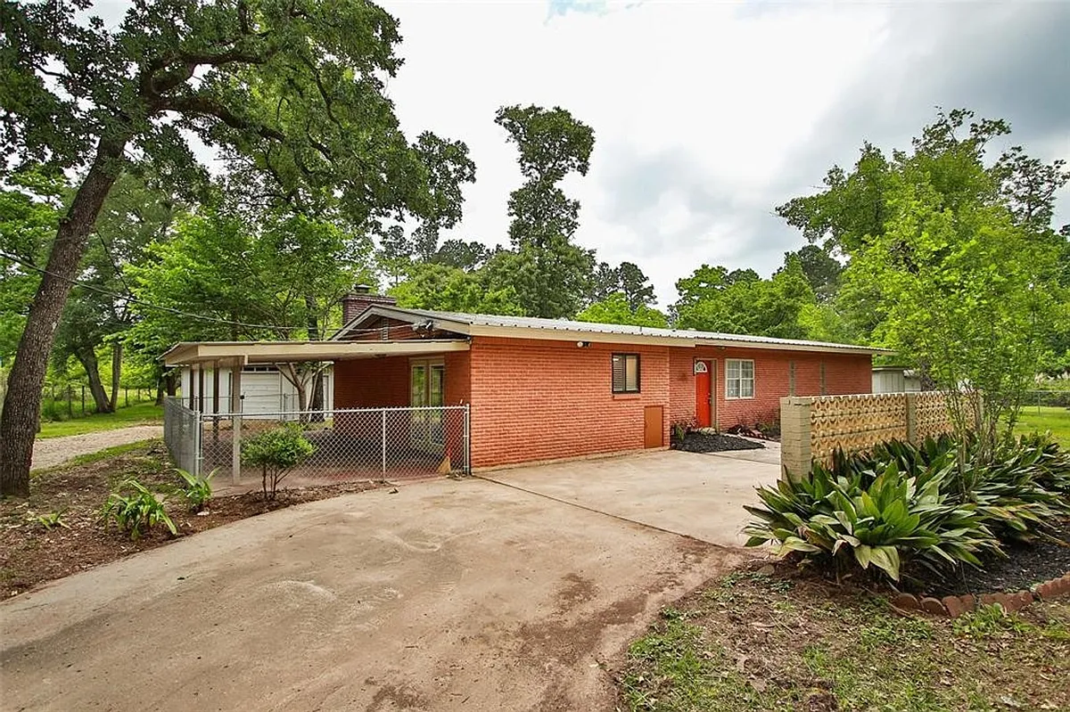 Building Photo - 30115 Misty Meadow Dr