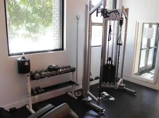 4077 W 3rd St #209, Los Angeles, CA 90004