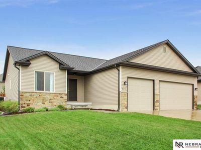 1211 Autumn Rd, Hickman, NE, 68372
