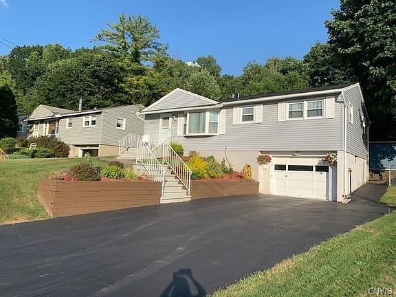 2nd image of 209 Inwood Dr