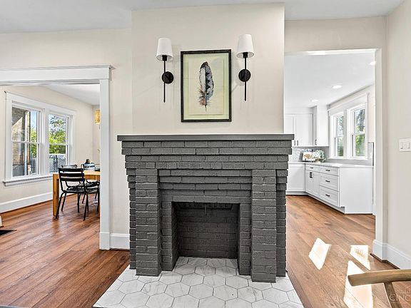5th image of 5711 Chandler St