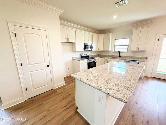 4th image of 302 Mastermind Blvd