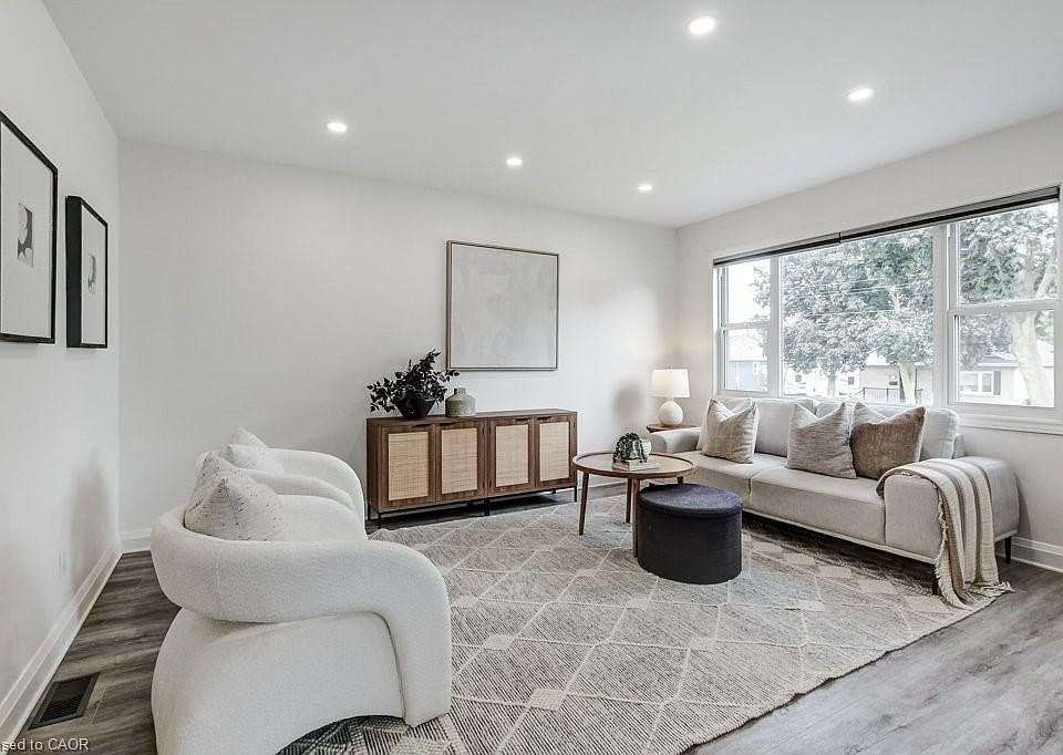 1st image of 202 Erindale Ave