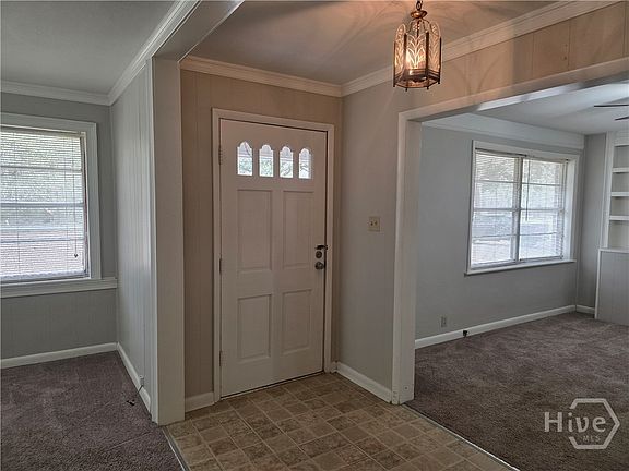 5th image of 583 Mill Pond Rd