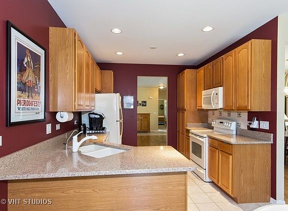 4th image of 16237 Goose Lake Dr