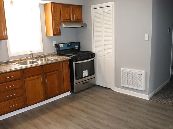 5th image of 2457 New York Ave #1