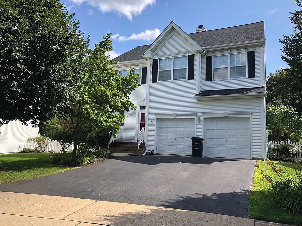 1st image of 132 Marion Dr