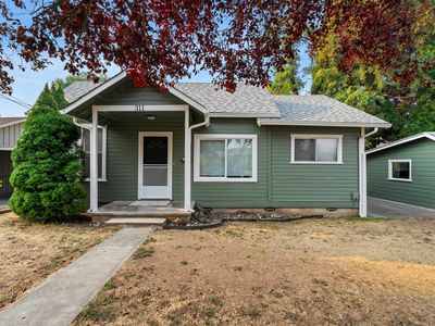 311 NE Mead St, Grants Pass, OR, 97526
