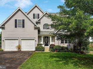 809 Wellesley Ct, Hampstead, MD 21074