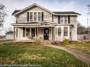 2020 Elm St APT 1, Davenport, IA 52803