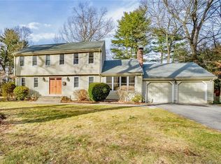 88 Seminary Rd, Simsbury, CT 06070