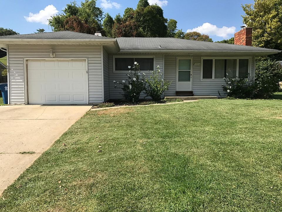 1st image of 1261 N Keebler Ave