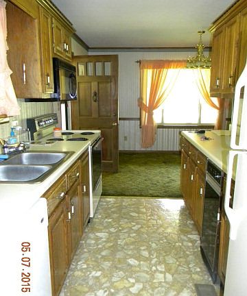 4th image of 409 S Parkway St