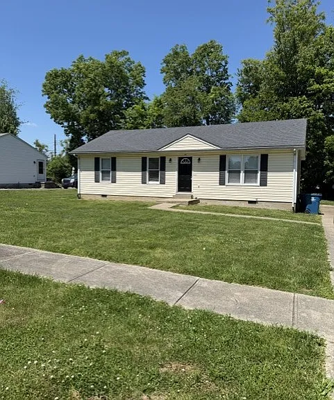 995 Butler St — Photo 1