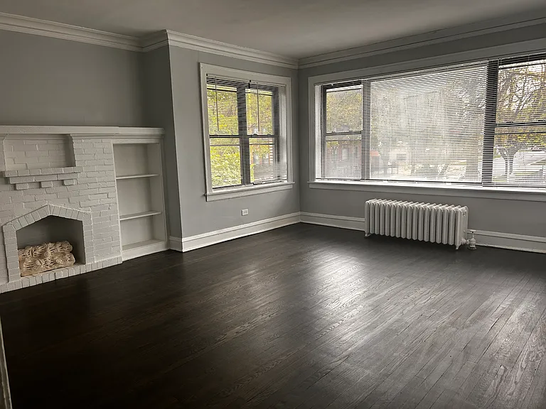 704 E 80th St #2 — Photo 1