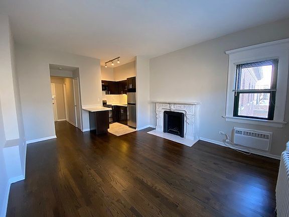 4th image of 520 W Wellington Ave #3-O
